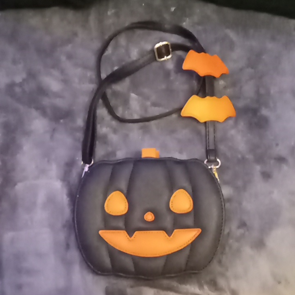 Jack-o'-lantern Crossbody Bag